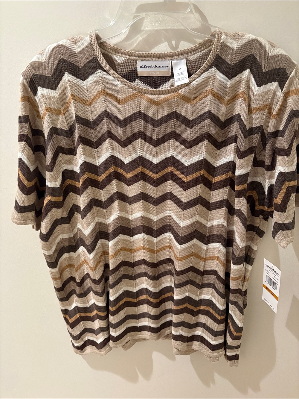 Alfred Dunner Chevron Short Sleeve Knit Top in Brown, Cream & Gold